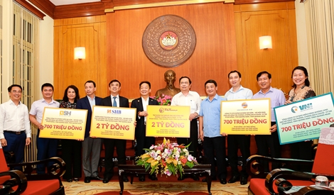 Các doanh nghiệp đầu tiên ủng hộ “cuộc chiến” chống COVID-19 tại miền Trung